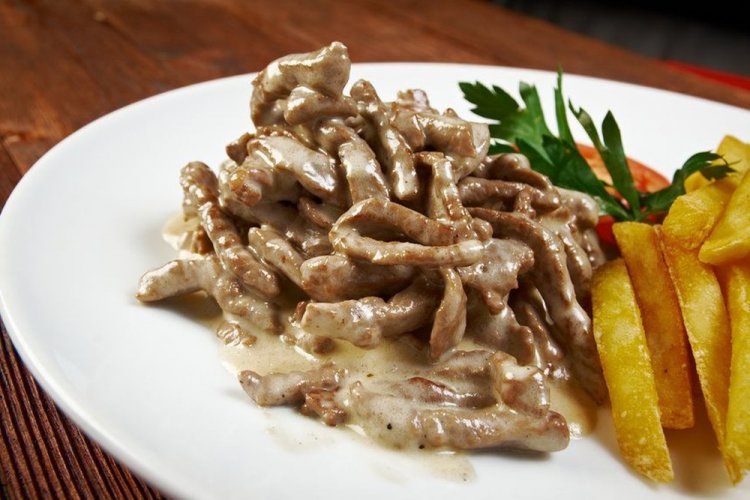 Vepřové hovězí stroganoff