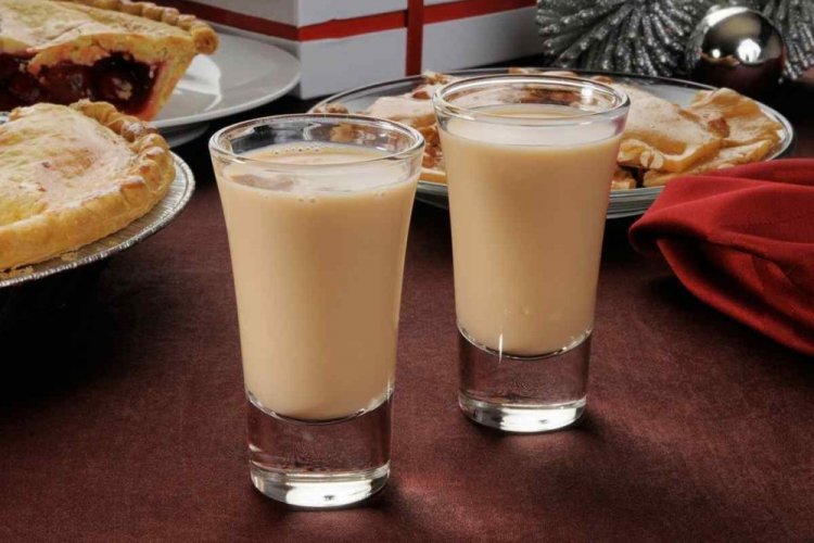 Kávový koktejl s vodkou a Baileys